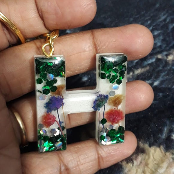 Resin Letter H White Flower Key Ring