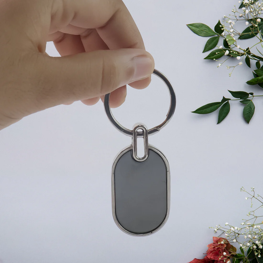 Elegant Black & Silver Oval Metal Keychain 1 Pc